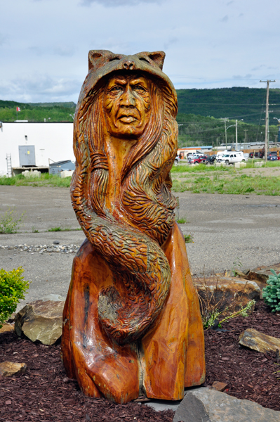 2006 chainsaw carving Harmony